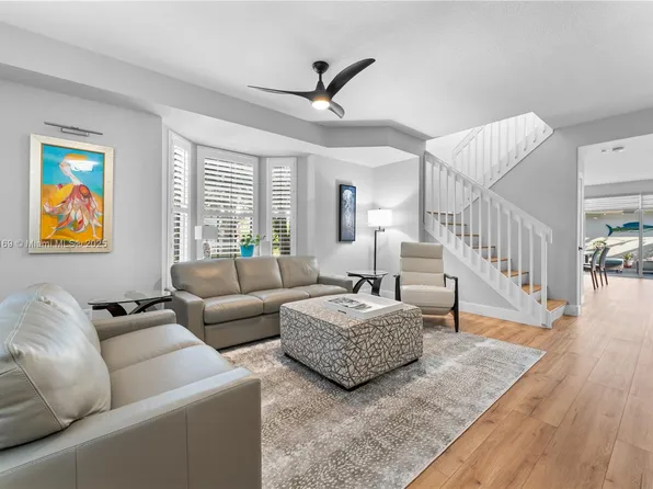 129 Farmingdale Dr, Jupiter, FL 33458