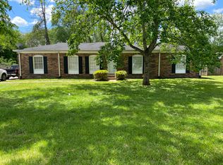 641 Harpeth Bend Dr, Nashville, TN 37221