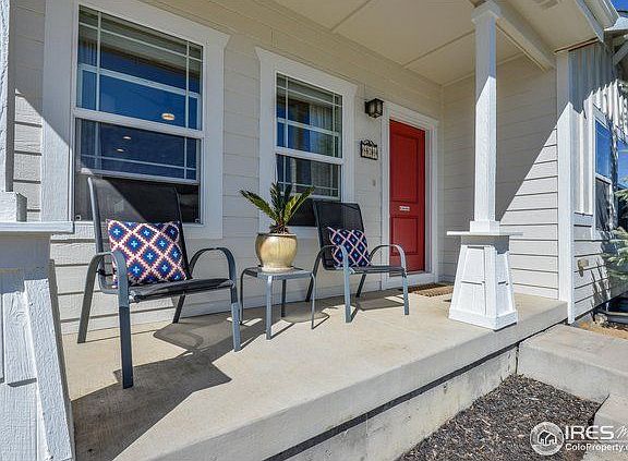 3rd image of 839 Cliffrose Way