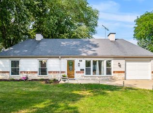 38 Fernwood Rd, Montgomery, IL 60538