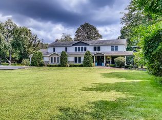 1S741 Taylor Rd, Glen Ellyn, IL 60137