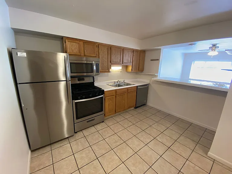 E 15th Ave 325 TPP — Photo 2