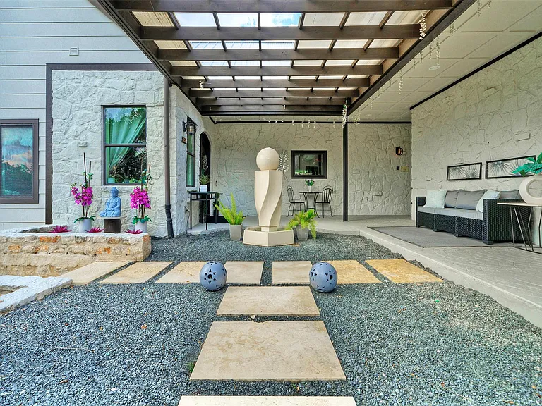 5513 Great Divide Dr — Photo 4