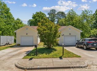 329 W McNeely Ave, Mooresville, NC 28115