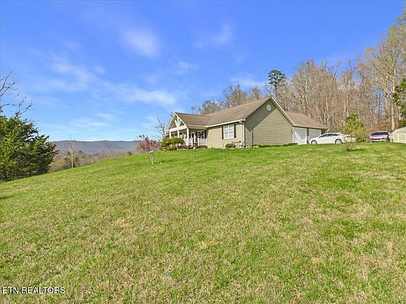 4th image of 950 Coolidge Rd