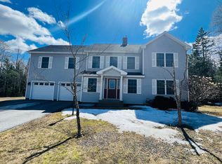 71 Maxfield Dr, Orono, ME 04473