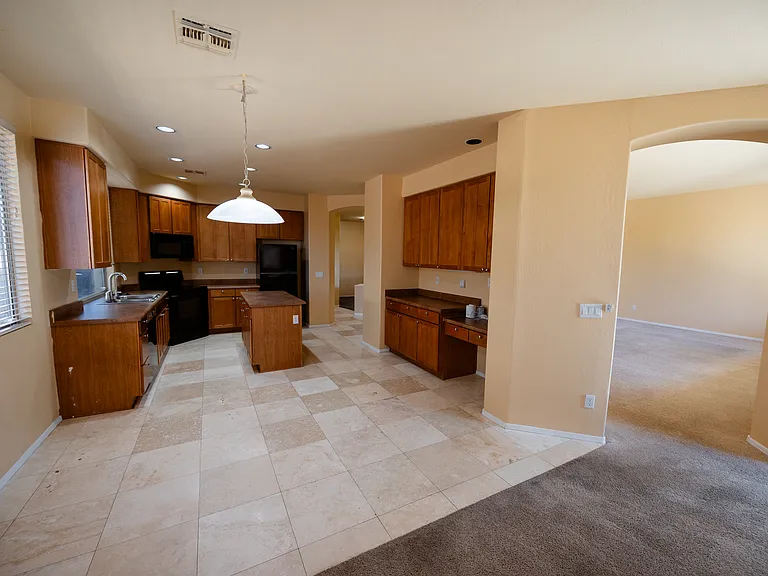 18462 W Western Star Blvd — Photo 8