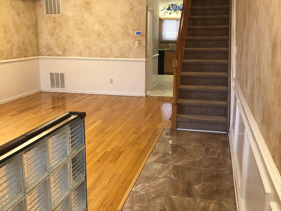 1st image of 14 Cardinal Ln #A