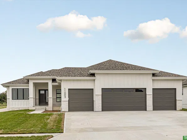 11003 98th St, Papillion, NE 68046