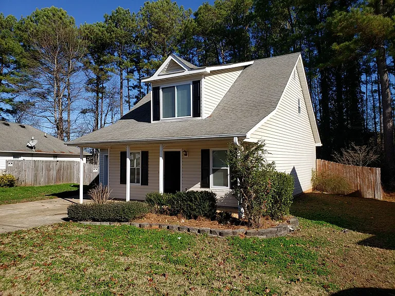 1330 N Hampton Dr — Photo 3
