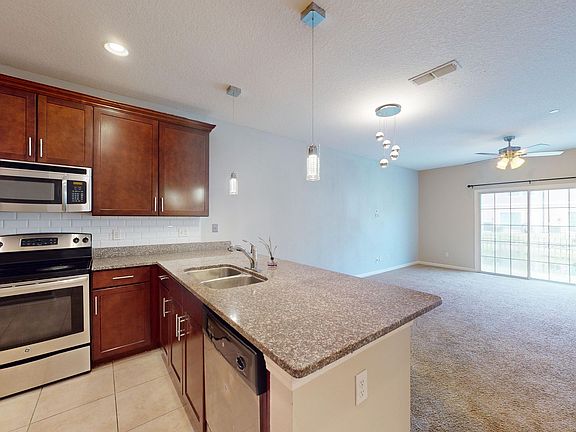 3rd image of 11312 Estancia Villa Cir #1006