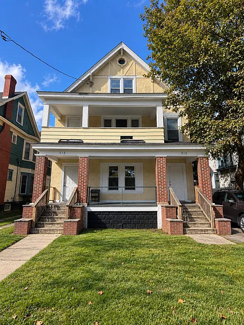 350 W Kennedy St #2