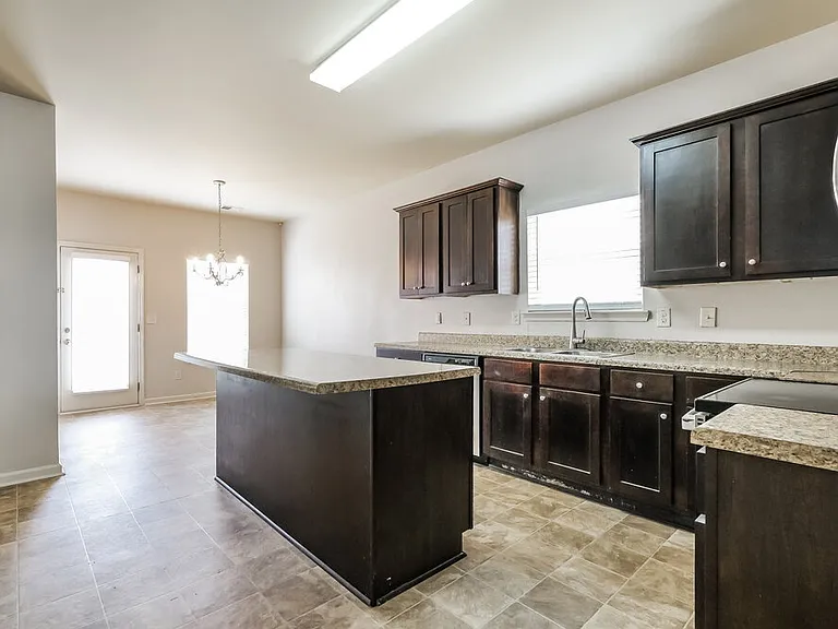 1314 Little Hampton Dr — Photo 7
