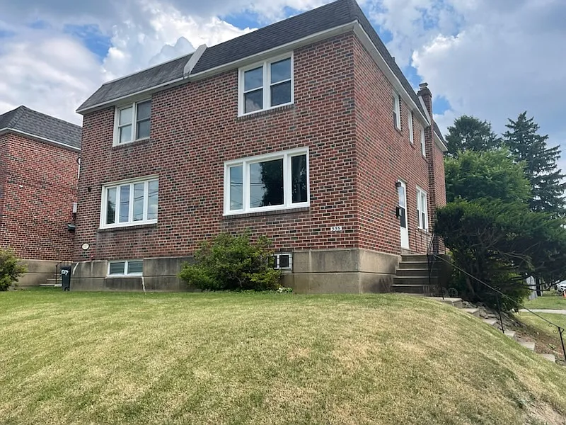 555 Shawmont Ave photo 1