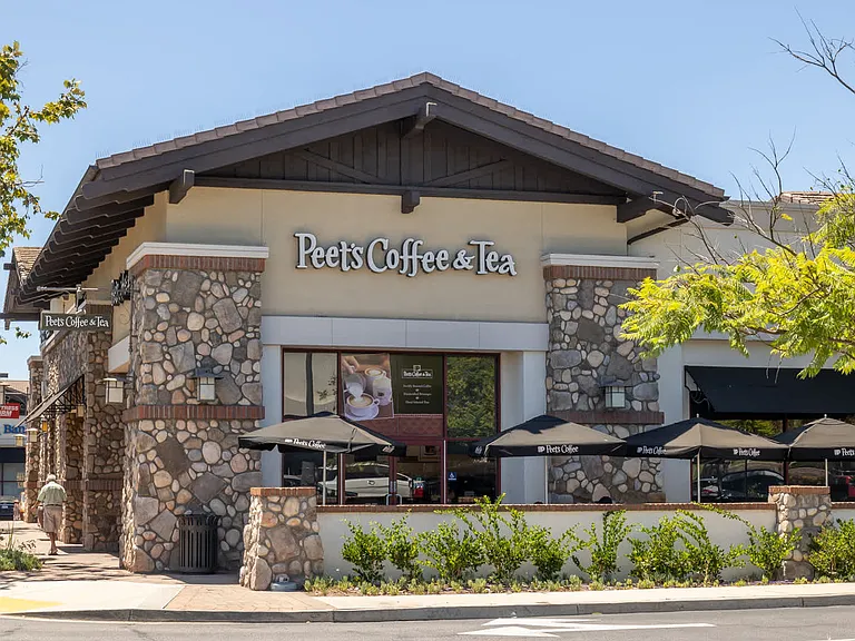 Dining and Retail at El Toro Road