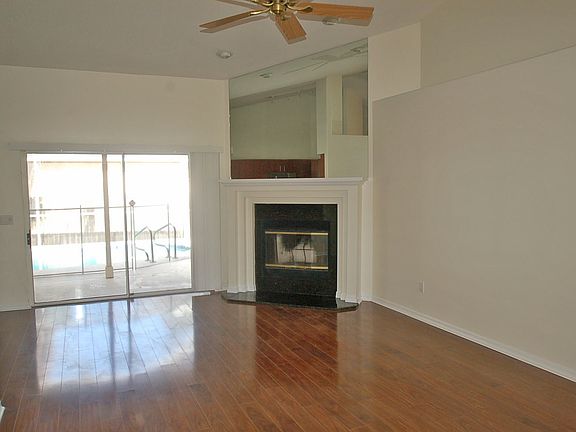 2nd image of 903 Clearcreek Dr