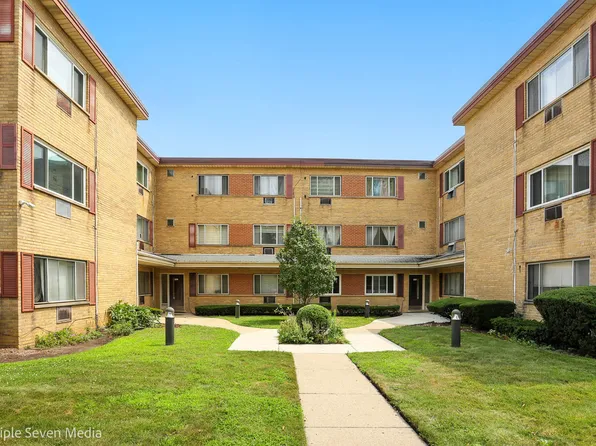 9207 Skokie Blvd APT 306, Skokie, IL 60077