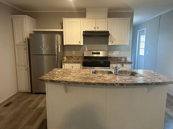 3rd image of 7519 Dorr Street Toledo #90