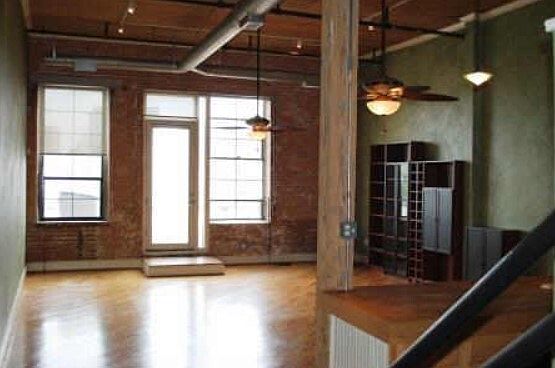 2nd image of 3026 Commerce St #205-1