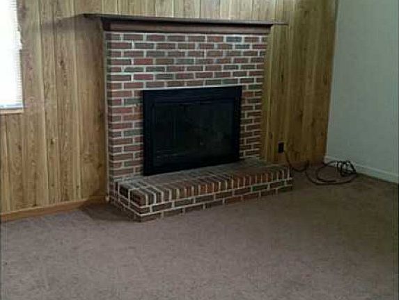 4th image of 1637 Wright Ln