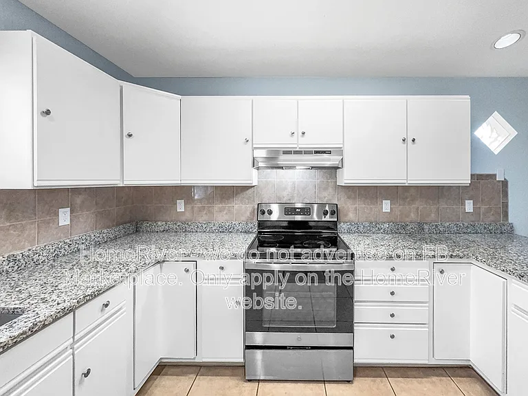 544 Flamingo Dr — Photo 5