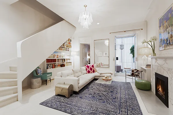 Sold by Compass | media 15