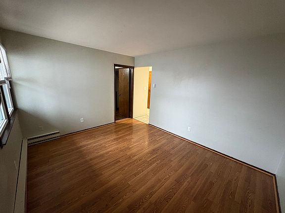 4th image of 843 Gostlin St #843