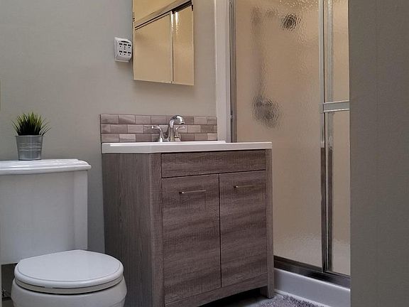 4th image of 247 Byxbee St