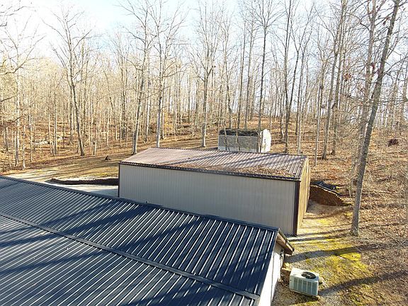 5th image of 305 Halcomb Dr