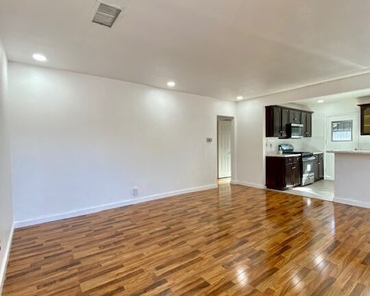 3rd image of 4071 Sawtelle Blvd