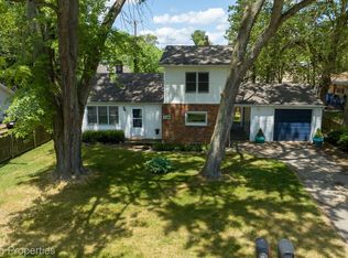 118 Cardinal St, Commerce Township, MI 48382