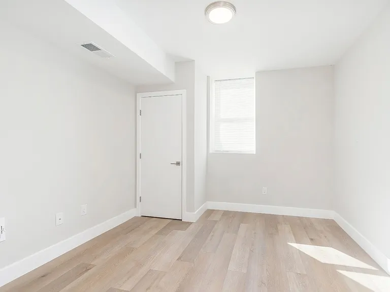 429 W York St #1 — Photo 5