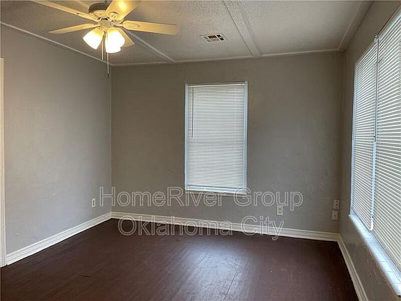 2nd image of 1118 Arkansas St