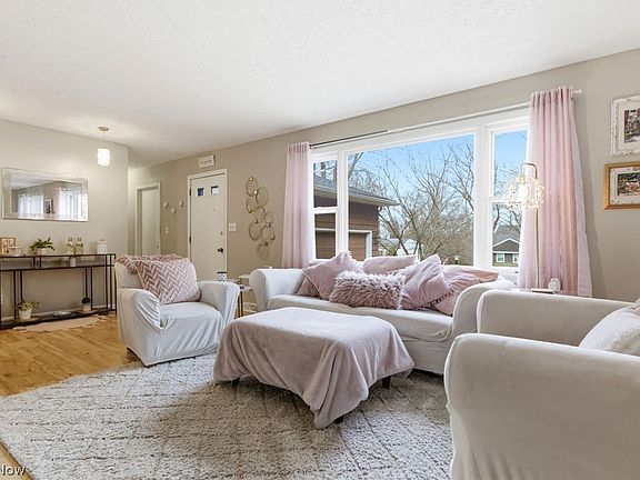 3rd image of 132 Eldridge Rd