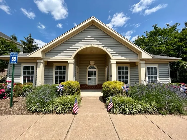 11318 Westbrook Mill Ln #103 — Photo 27
