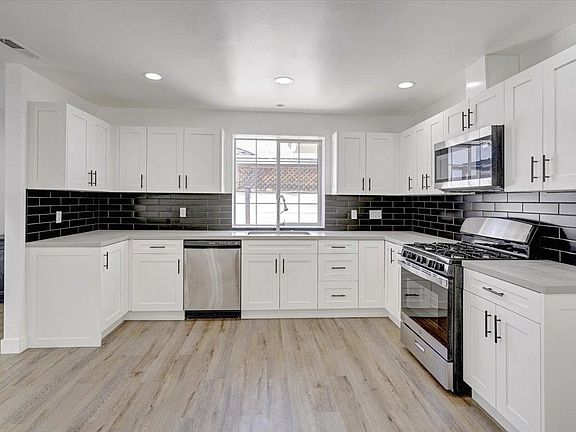 2nd image of 6221 Glide Ave