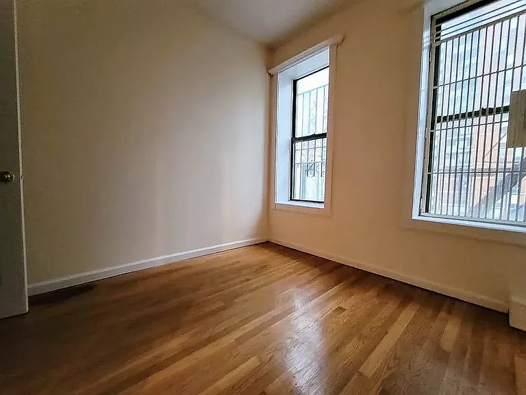 408 W 44th St #XY — Photo 3