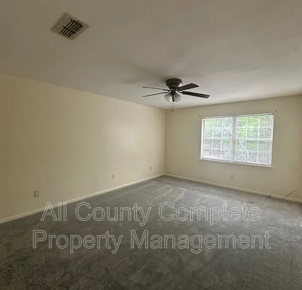 8550 Sturbridge Cir W — Photo 14