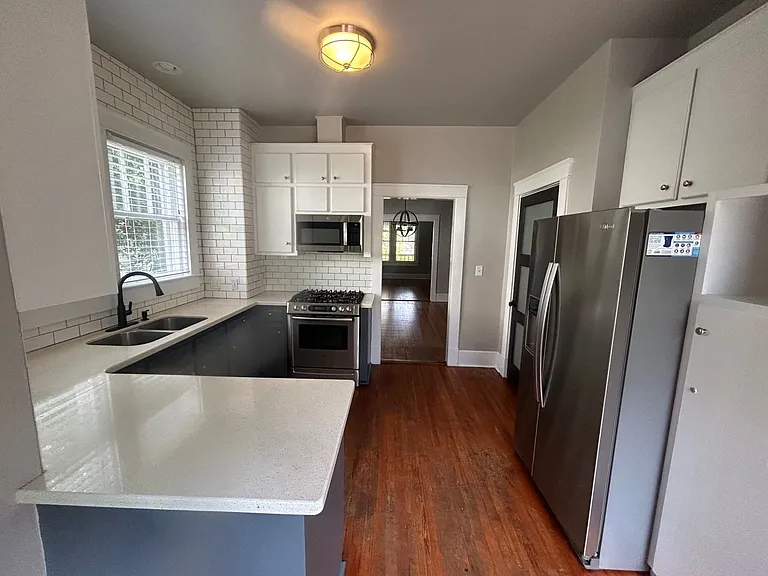 2827 Wilmot Ave — Photo 30