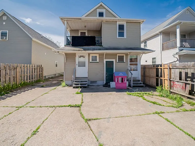 3402 Roehl Ave — Photo 23