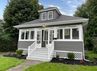 31 Rosalind Rd, Weymouth, MA 02191