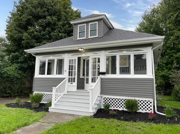 31 Rosalind Rd, Weymouth, MA 02191