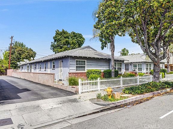 2nd image of 14821 Burbank Blvd