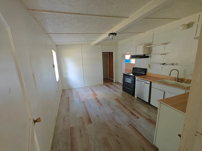 309 W Sherman St — Photo 6