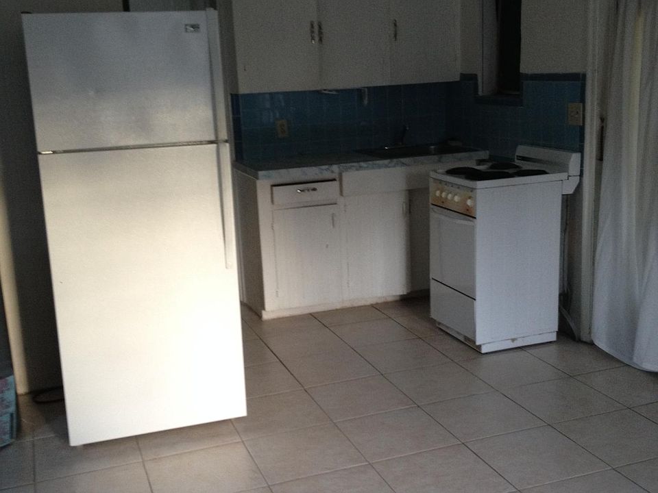 2nd image of 2313 Monroe St APT 1