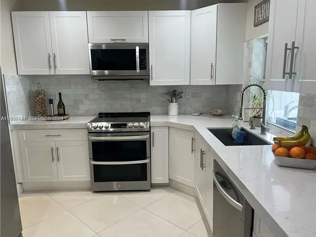 7651 NW 14th St — Photo 9