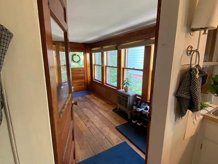 27 Perley St — Photo 12
