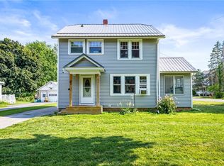 67 Pleasant St, Phelps, NY 14532