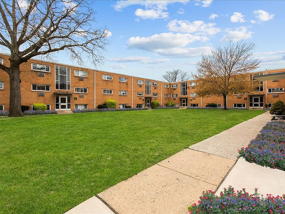 Greenway Village Apartments - 415 N Route 73 West Berlin NJ | Zillow