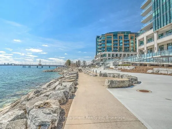 2060 Lakeshore Rd Unit 2003, Burlington, ON L7R 1A3